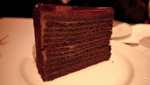 Mükemmel pasta dilimlemek çok kolay